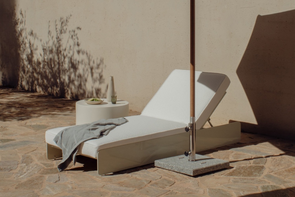 [2292-7-130-MH1782-2] Outdoor Gloss Dougie Sun Lounge