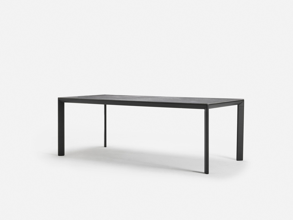 Addis Ceramic Table