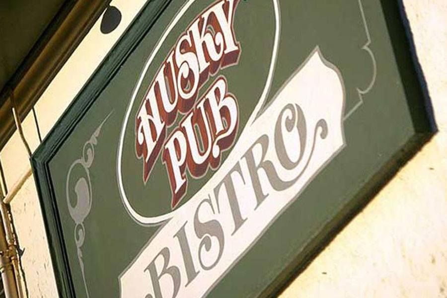 [168147364] Pub Hotel: The Husky
