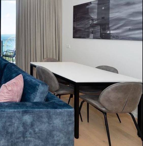[6670200635441] Accomodation: The Ritz Hotel - Geelong