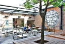 Cafe: Henry Lee's