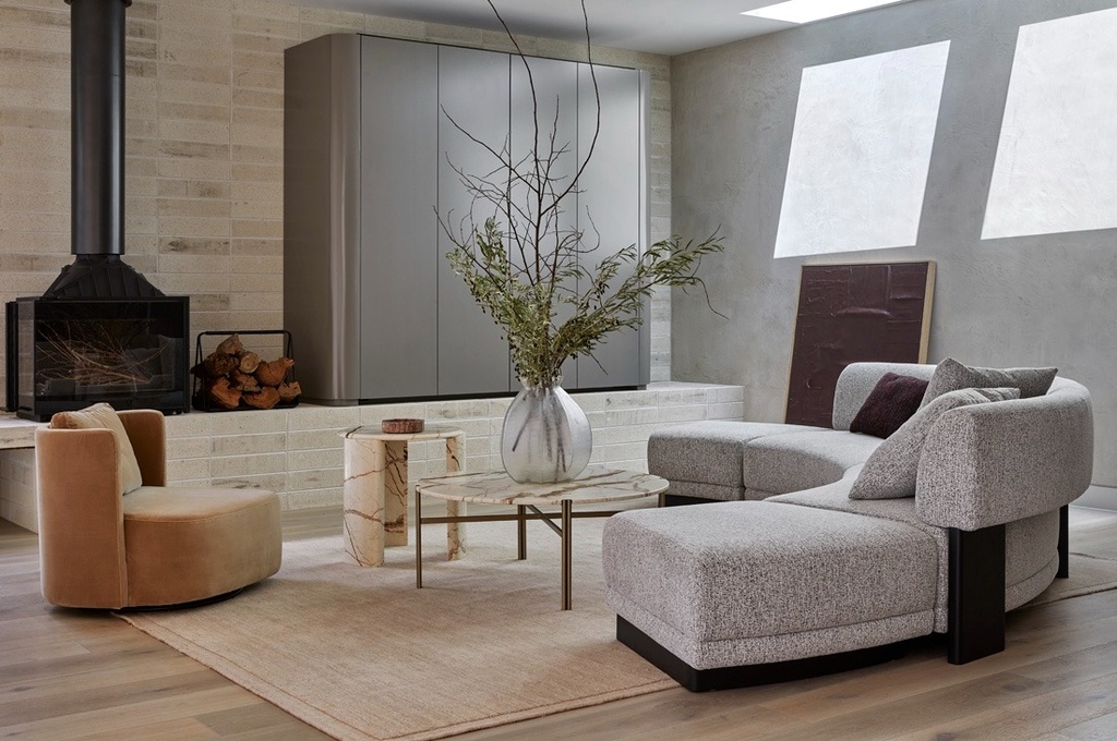 [SOF-FEL-ORB-6S-INCRV-SOF-FEL-ORB-MOONB-BTMO] Felix Orbit 6-Seater Arc Sofa - Moonbeam/Buttermilk Oak