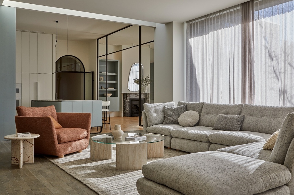 [SOF-HUGO-MAR-3S-2CNR-CTR-CPLHON] Hugo Marla 3-Seater Sofa with Arms - Copeland Honey
