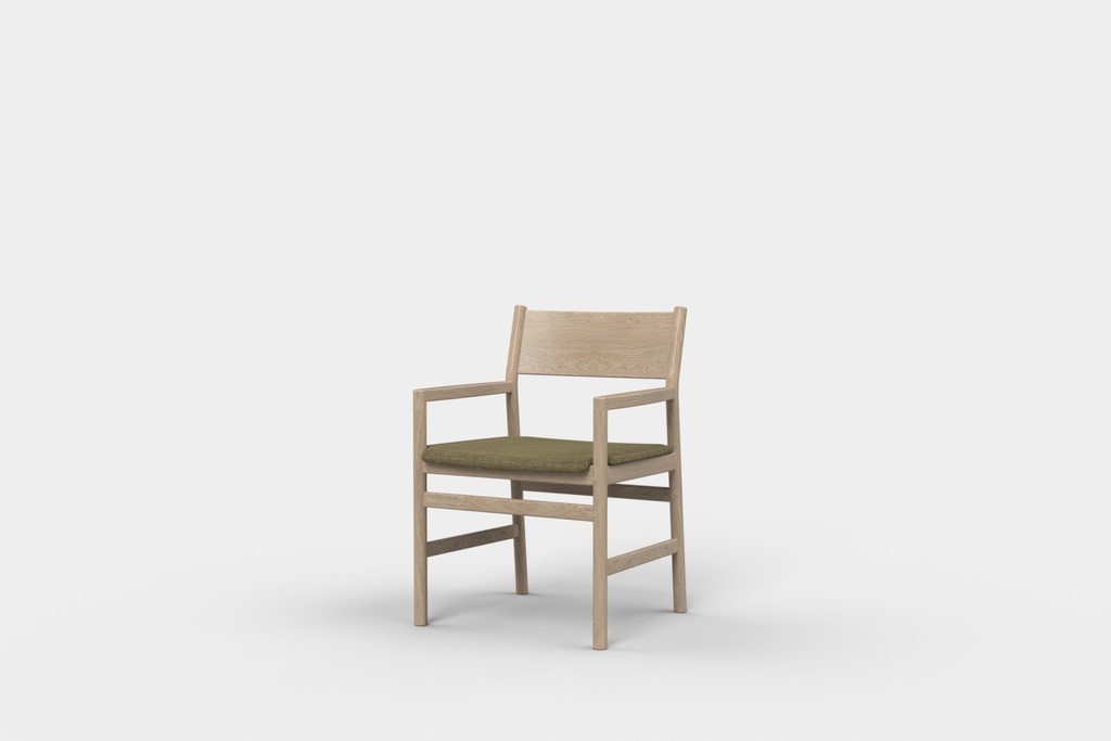 [201603_39984_0] Gus Chair