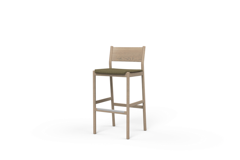 [203067_39983_0] Gus Stool