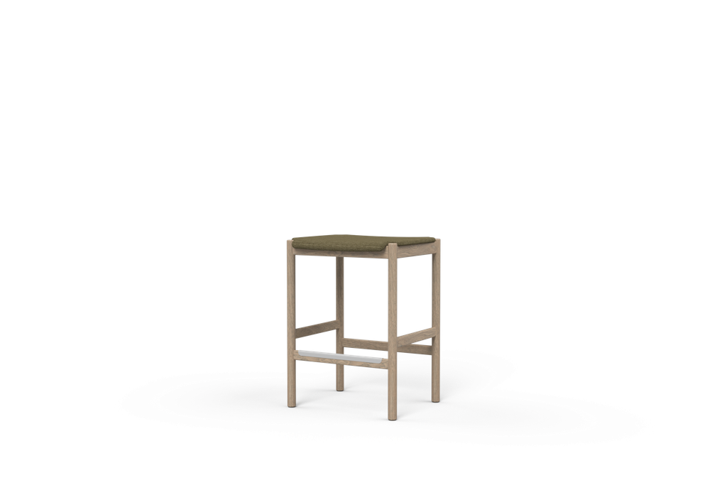 [203109_39983_0] Gus Stool