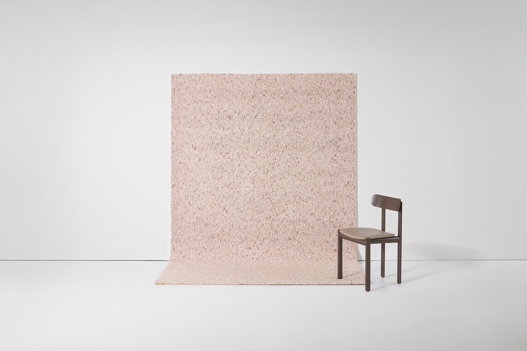 Pebbles Rug 250 x 350