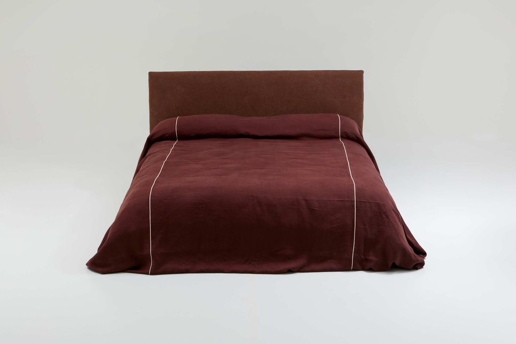 [RU-LBC-MUL] Rune Linen Bed Cover Mulberry