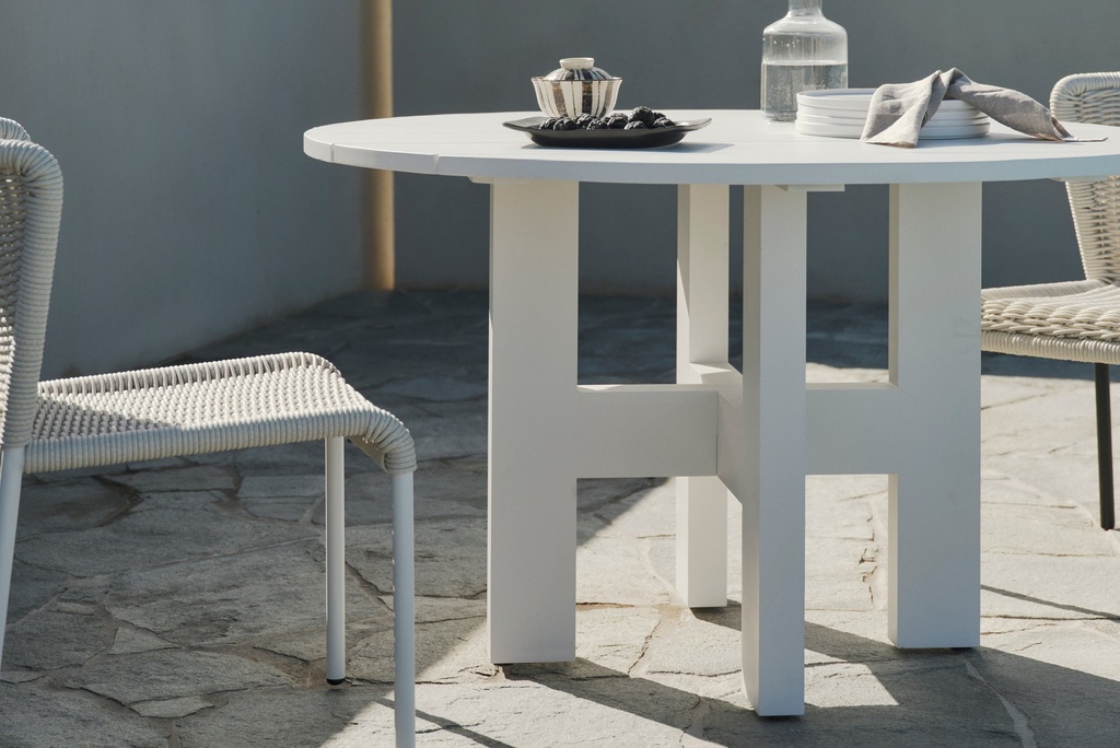 [1216-5-07] Johnny Round Dining Table