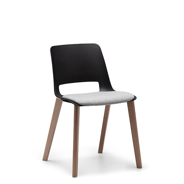 Pegasus – Timber 4 Leg with Seat Pad