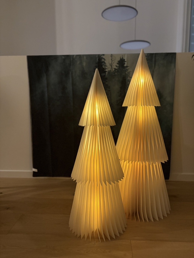 [9418976559344] Deluxe Paper Christmas Tree w/ LED Light